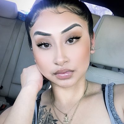 lessny__'s tweet photo. #NewProfilePic https://t.co/5lAIrk9pHA