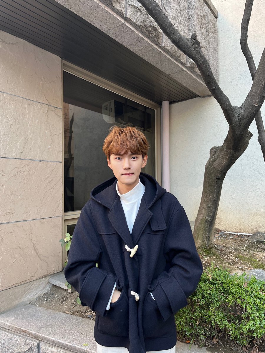 donghyuks_pics's tweet photo. fancafe post 1/4
#λΈλν€ #BLANK2Y
#λ°λν #DONGHYUK
#PARKDONGHYUK
#Keystone_Entertainment https://t.co/g4y8xJ9NOE
