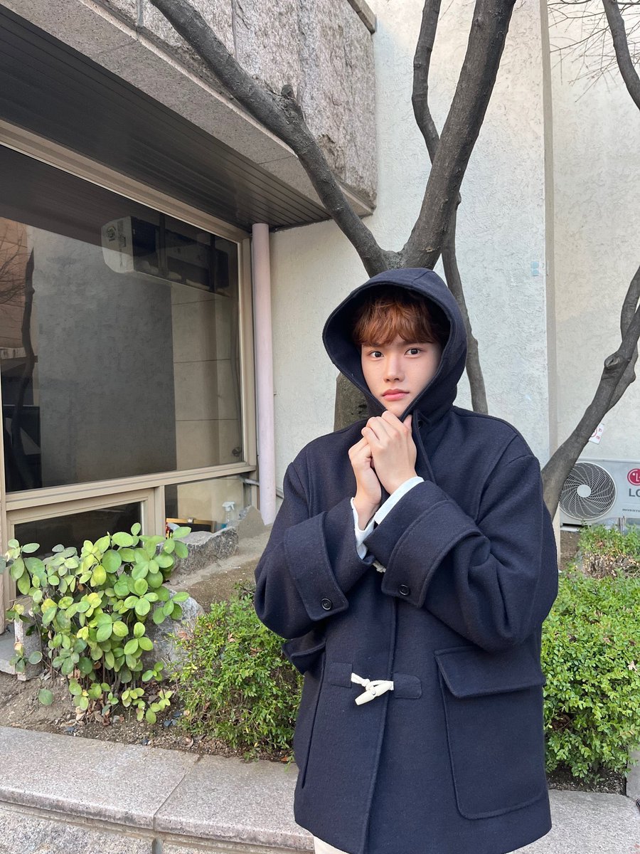 donghyuks_pics's tweet photo. fancafe post 1/4
#λΈλν€ #BLANK2Y
#λ°λν #DONGHYUK
#PARKDONGHYUK
#Keystone_Entertainment https://t.co/g4y8xJ9NOE