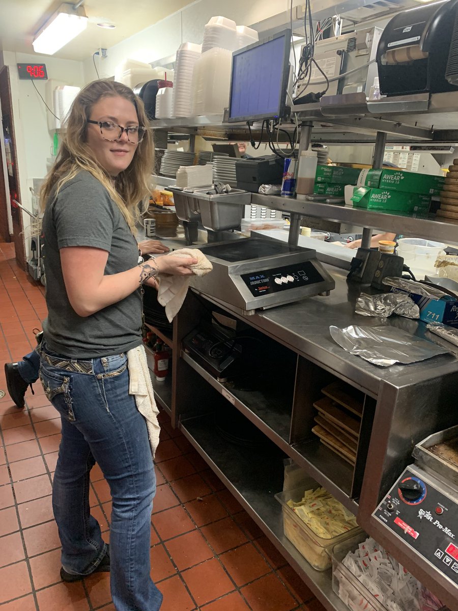 Chili’s pearland parkway 🌶 tweet media