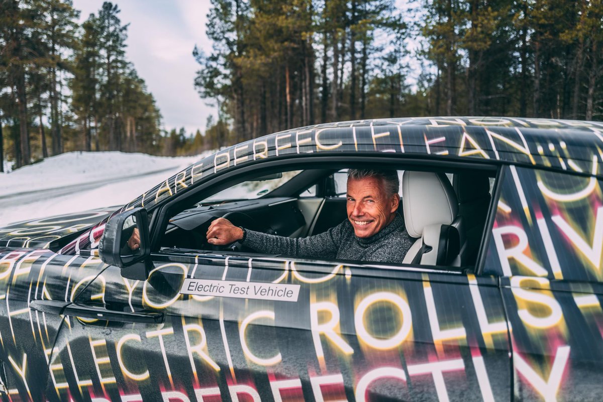 emilylin007's tweet photo. #勞斯萊斯 #純電動車型 #SPECTRE 冬季測試圓滿完成

COOL RUNNINGS
Spectre, our first all-electric Rolls-Royce, has completed its winter testing in temperatures as low as -40C.
#superluxury #RollsRoyceSpectre #RRSpectre #SpiritElectrified #electricvehicles #electricmobility https://t.co/fTkEQfrtD6