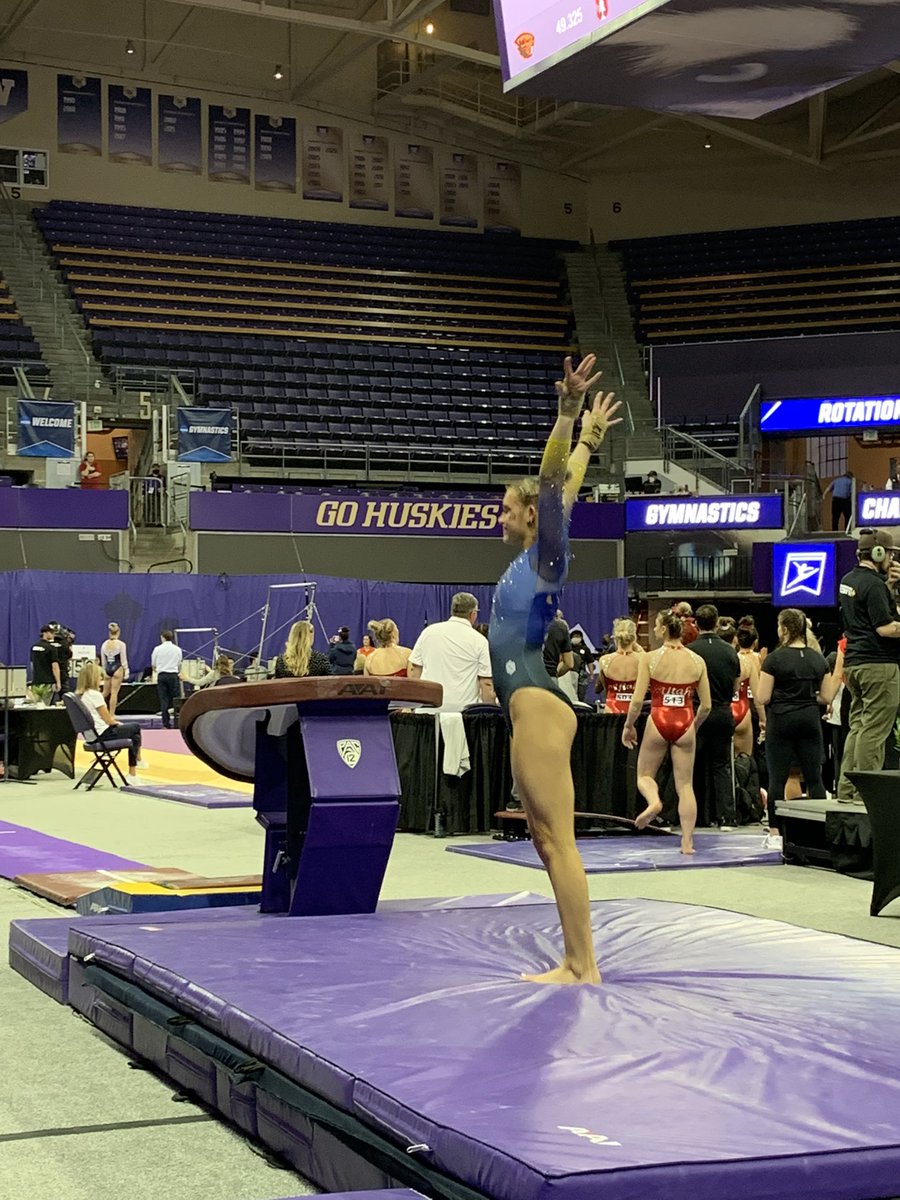 What a start! <a href="/Madikir/">Maddy</a> with a 9.900 vault!!
#SpartanUp