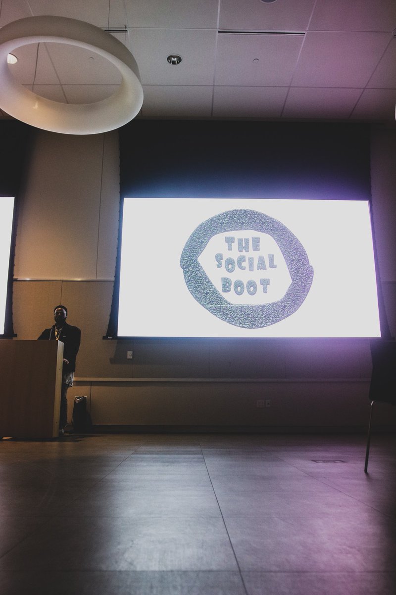 TheSocialBoot's tweet photo. The Warmup - through the lens of @GambitGallery https://t.co/HrsZWluitN
