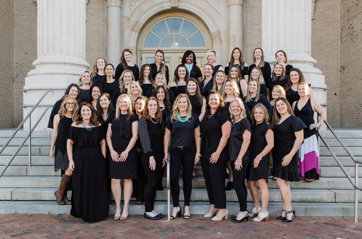 Nicole Duchesneau tweet media