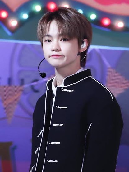 HCJNLOOKS's tweet photo. chenle and jisung are the cutest 🥺 https://t.co/xLDamqRn6F