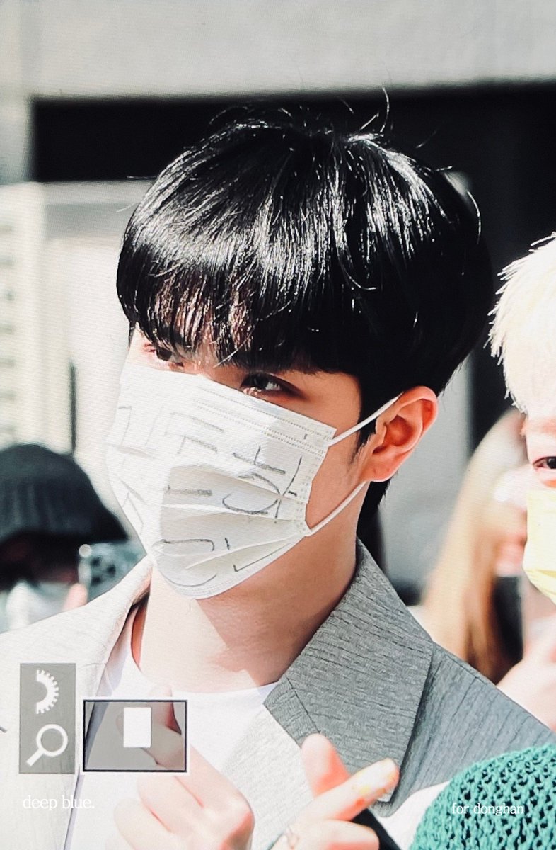 deepblue0703's tweet photo. 220401
#위아이 #WEi #김동한 #Kimdonghan 
#동한 #donghan

자기주장 쩌는 마스크 https://t.co/n5slkcZ12R