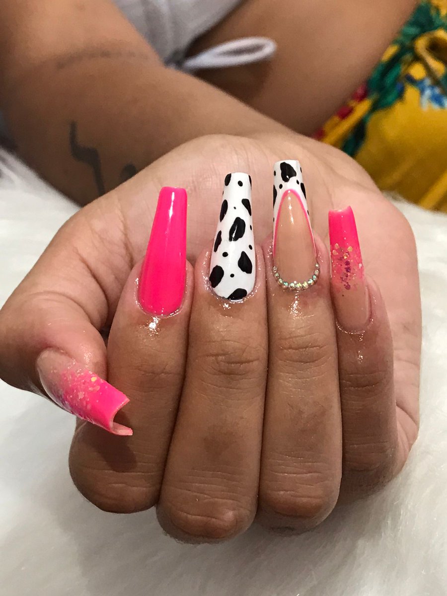 LorraneAmorim4's tweet image. Eu babo demais, 0 Defeitos 🐄💗
    #PostiçaRealista 🤤💅🏼

 Rt pra ajudar a amiguinha aqui!! 💫