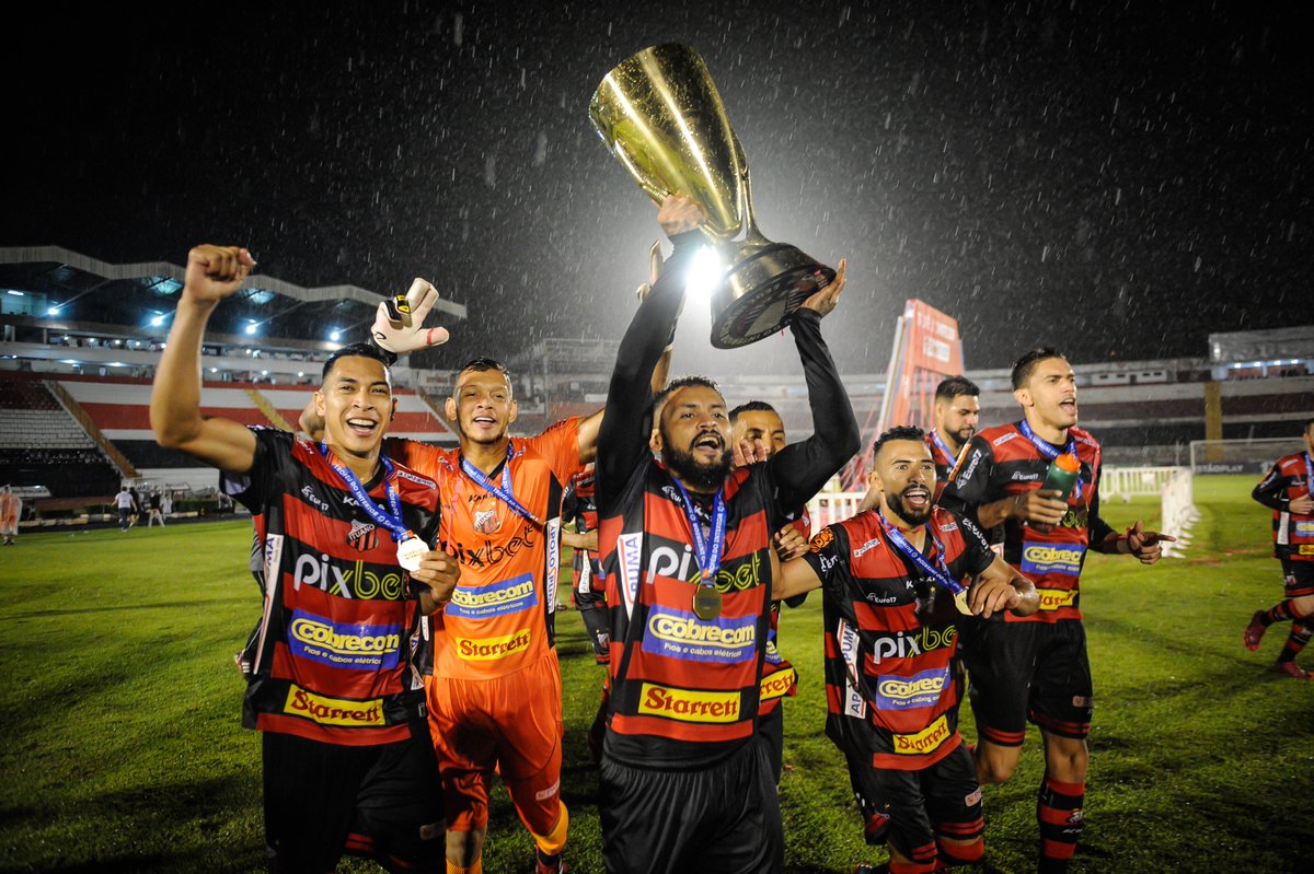 Paulistao's tweet photo. Um título assim merece mais alguns cliques.
Confere aí mais algumas imagens da conquista do Ituano, que faturou o bicampeonato do Troféu do Interior.
#FutebolPaulista #TrofeuDoInterior
📷Rodrigo Corsi/Ag. Paulistão https://t.co/6FDCQmcqSl