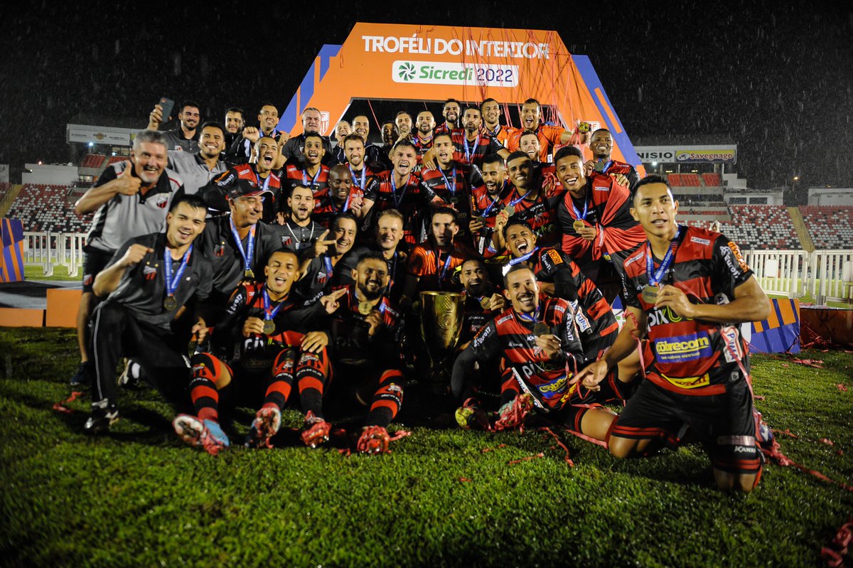 Paulistao's tweet photo. Um título assim merece mais alguns cliques.
Confere aí mais algumas imagens da conquista do Ituano, que faturou o bicampeonato do Troféu do Interior.
#FutebolPaulista #TrofeuDoInterior
📷Rodrigo Corsi/Ag. Paulistão https://t.co/pmF3sq9ndu