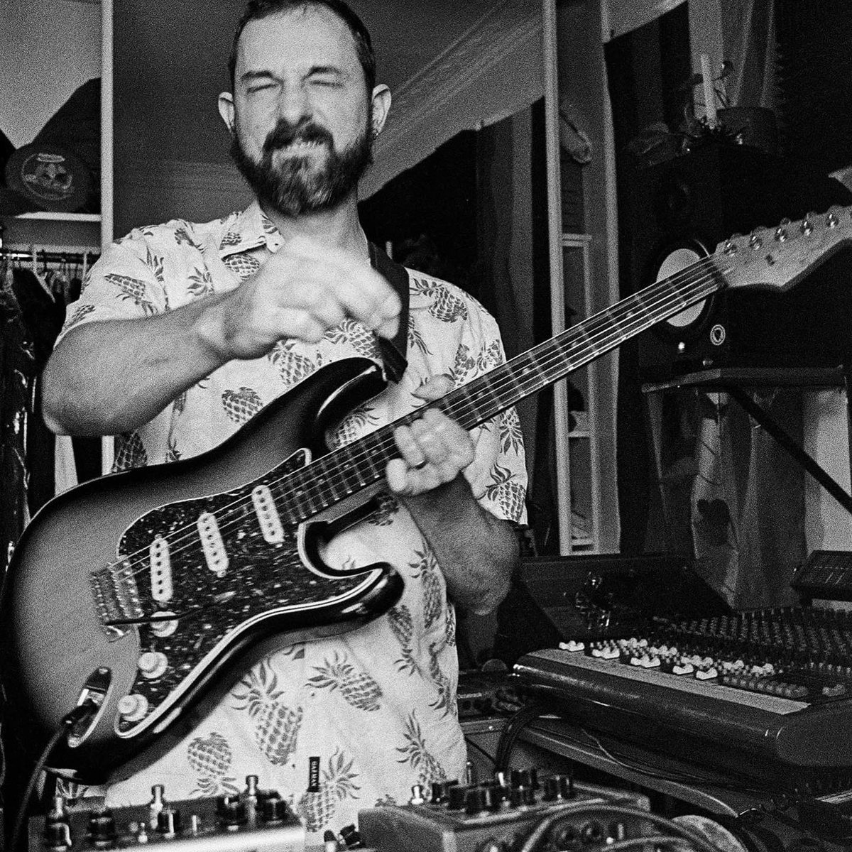 A weekend spent in Desmond’s home studio, April 2020. Here we laid down the foundations for our forthcoming album, centred around two songs we’ve been developing since our European tour in 2019. We’re very excited to share them with you soon. Much Love