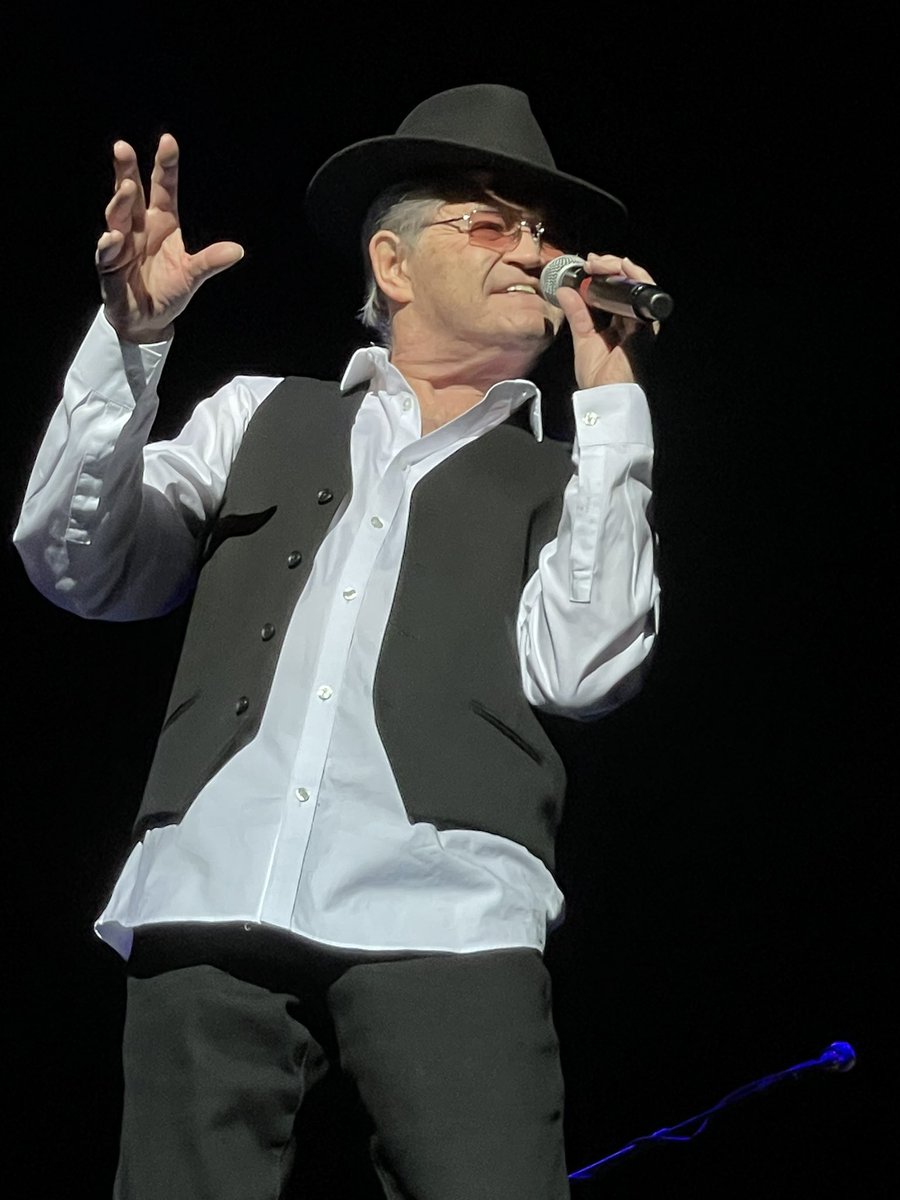 TheMickyDolenz1's tweet photo. Monkees business: Micky Dolenz tours for band of ‘brothers’ https://t.co/DHVXQkpSNi via @The Republic News https://t.co/ts00irMyTw