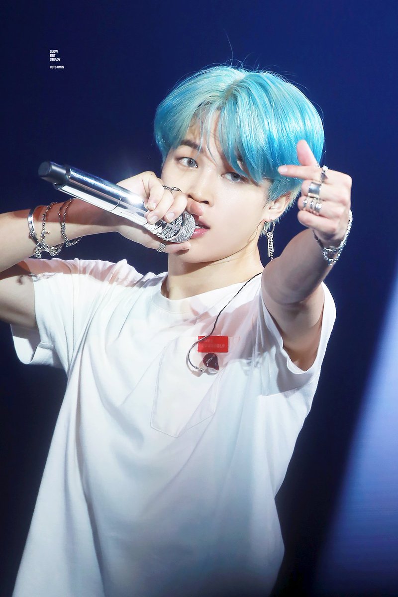 💛 2022.04.01 💛
세상에서 제일 행복한 만우절🥲
지민이 사진셀렉 기가막힌다 진짜....헤더에 적용한 파란머리 피옵마님 사진이 네이버에 >방탄소년단 지민 하트< 라고치면 첫번째로 나오는 사진이였단게 졸라 귀여웍ㅋㅋㅋㅋ너무 행복해서 눈물만 좍좍흘리는중(;´༎ຶД༎ຶ`)