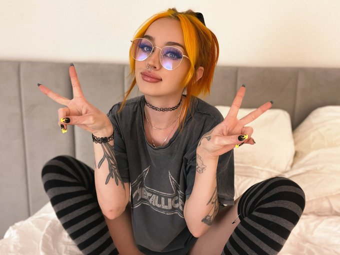 Peep my new cute piercings on my site! https://t.co/WN0CPKo3qT