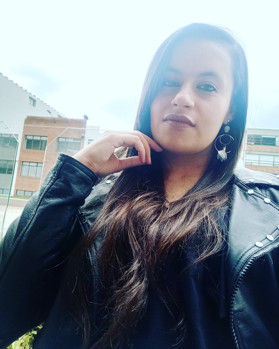 ycney0613's tweet photo. "Normalicemos desaparecer un ratito del mundo para salvar el nuestro" 🤍🤍 https://t.co/V2E0L3FXfX