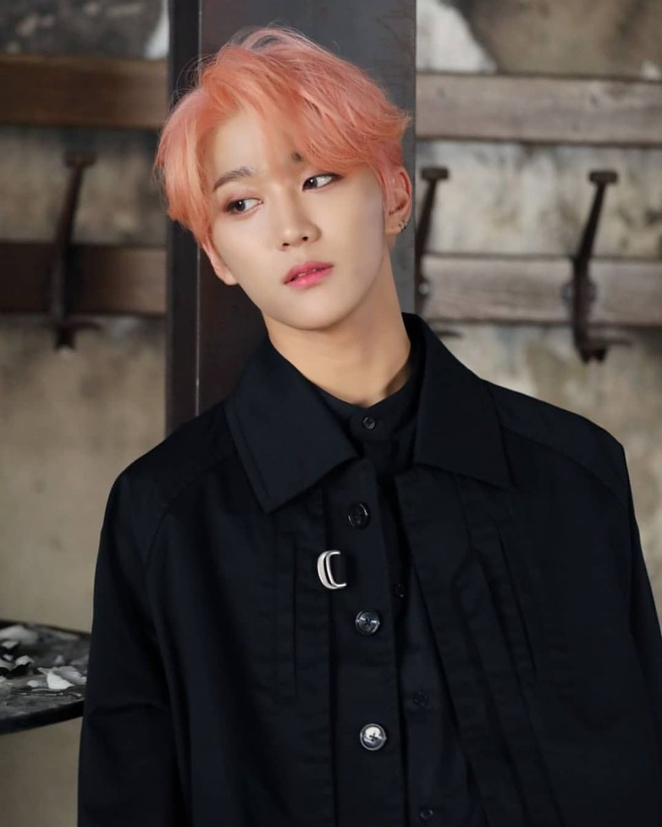 BONGLOOKS's tweet photo. #홍주찬 #JOOCHAN #골든차일드 https://t.co/sXLOz3ErOi