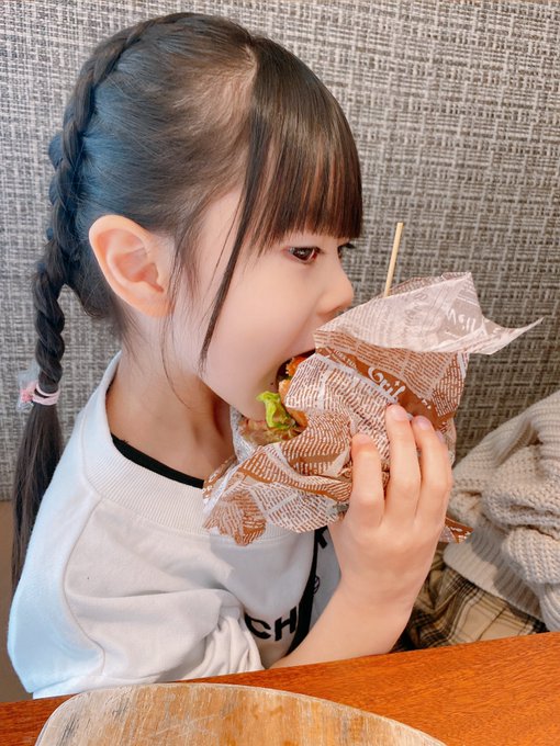Twitterのコスプレ画像16