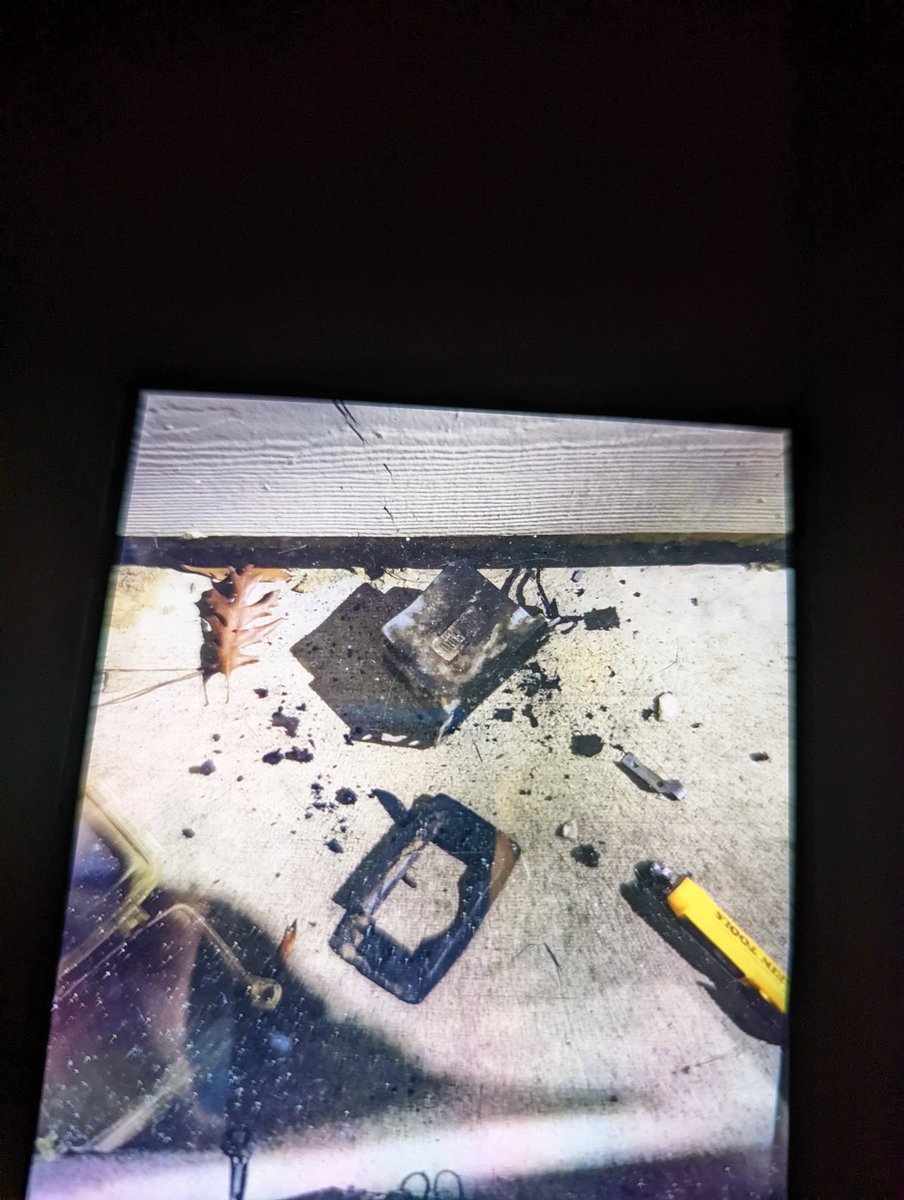 Everydayelectr7's tweet photo. Had to troubleshoot outlet not working and this is what I found https://t.co/Qoq9nLvAjI