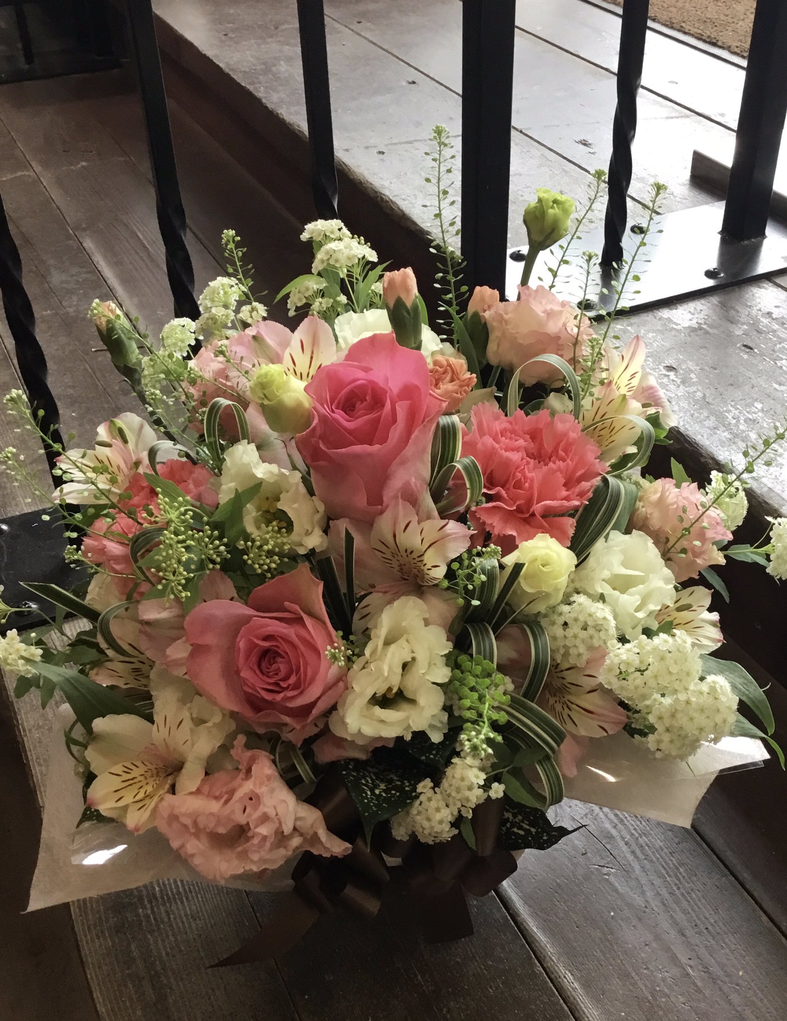 تويتر フラワーパーク花北店 على تويتر 送別用のアレンジメントです かわいらしく春らしくお作りしました フラワーアレンジメント 送別会プレゼント 送別 ありがとう お疲れ様でした 姫路 花屋 花北 野里 野里駅 駅近 ヴィーナスタウン花北 フラワー