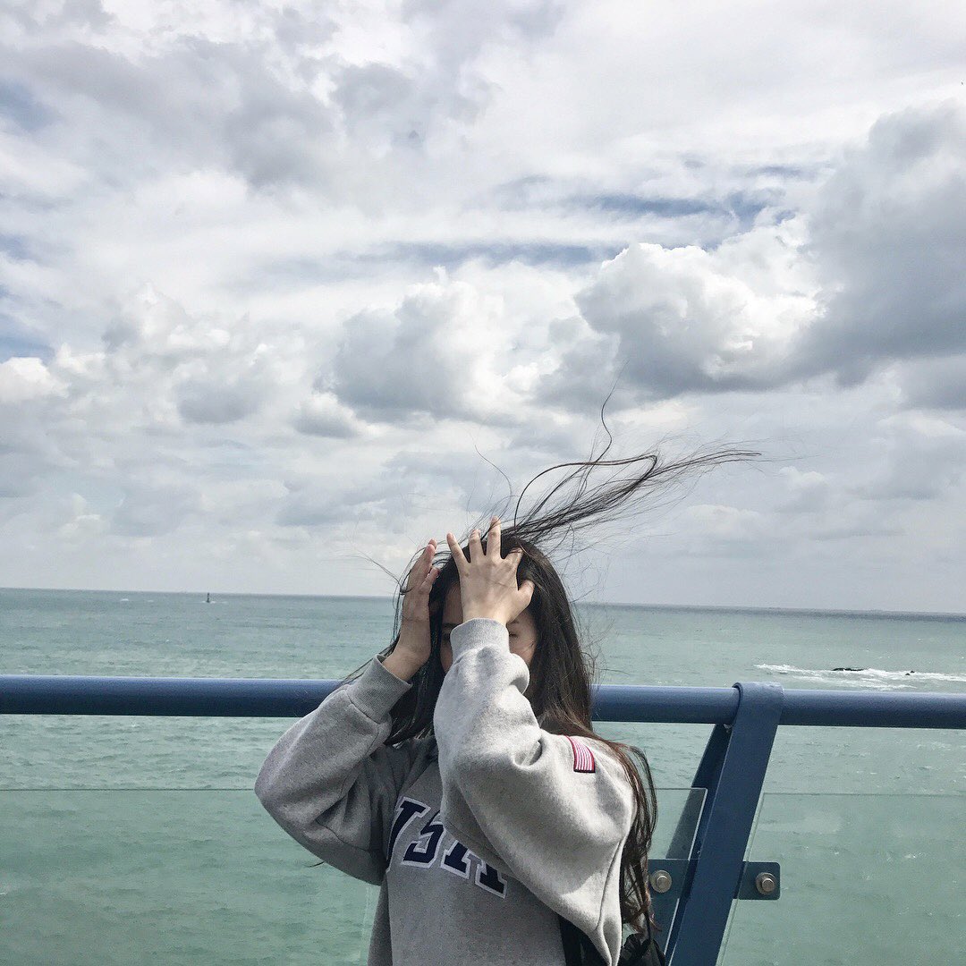 lovedan_0123's tweet photo. 운 좋게 채영이 지인분께 과거 사진 받았었는데 만우절 기념 저만 보려고 했던 거 풉니다😻😻😻 갓벽천사 🥰🥰🥰
#AprilFoolsDay 
#STAYC #스테이씨 #아이사 #isa https://t.co/ZdpHdSFL28