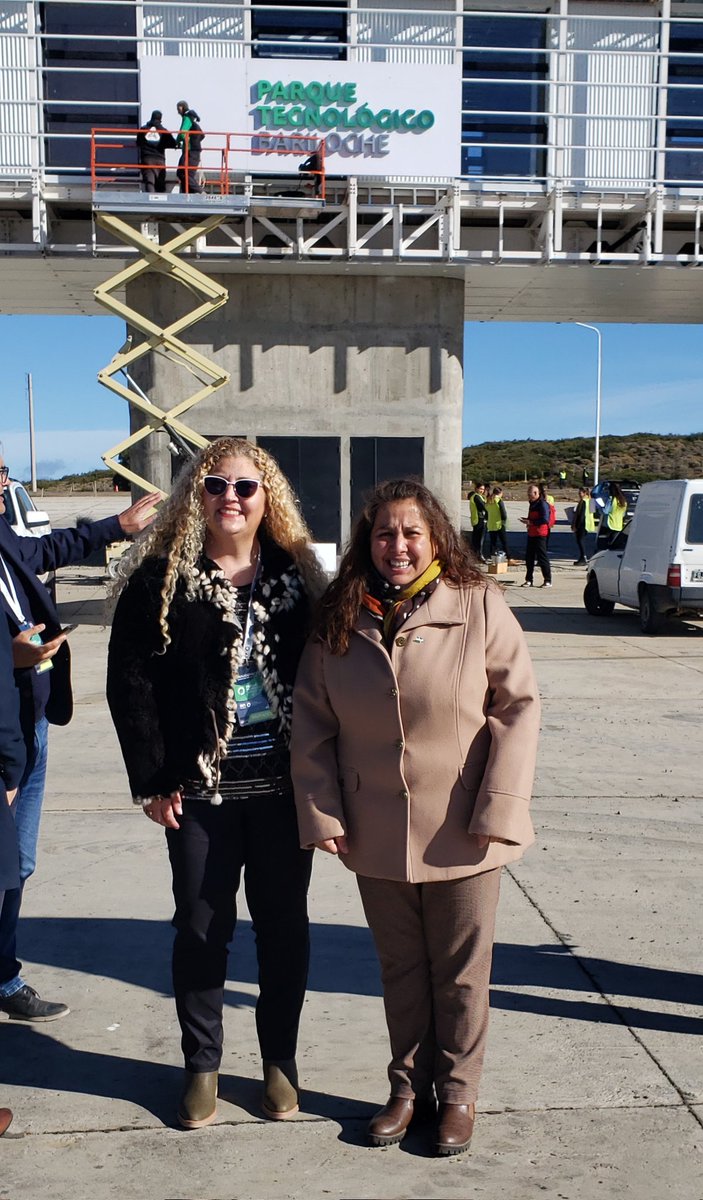 Moraleslegis's tweet photo. #ParqueIndustrialTecnológicoBariloche
#Participé de la inaguración del paquete de obras de infraestructura del #PITBA presidida por la gobernadora @ArabelaCarreras. 
Un proyecto posible a partir de la decisión política de @Weretilneck quién incluyó esta obra en el #PlanCastello https://t.co/PtXKFKZKQy