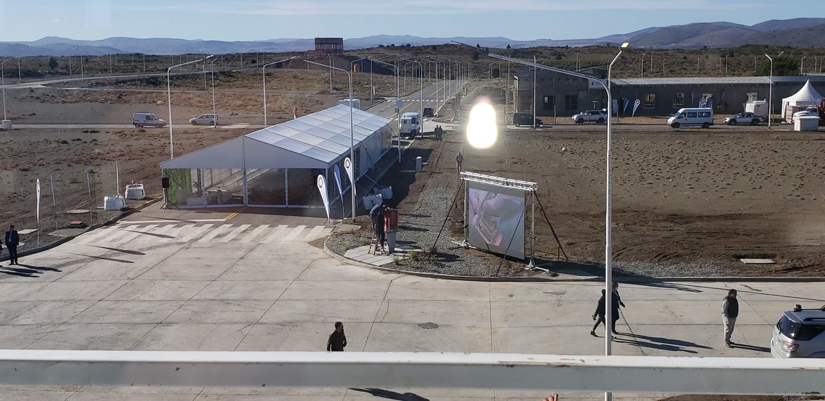 Moraleslegis's tweet photo. #ParqueIndustrialTecnológicoBariloche
#Participé de la inaguración del paquete de obras de infraestructura del #PITBA presidida por la gobernadora @ArabelaCarreras. 
Un proyecto posible a partir de la decisión política de @Weretilneck quién incluyó esta obra en el #PlanCastello https://t.co/PtXKFKZKQy