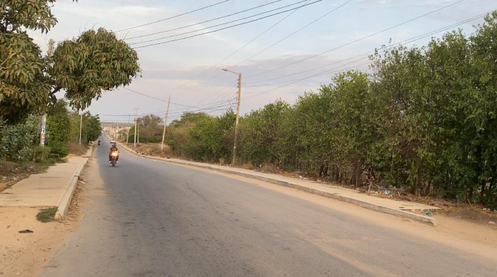 Regalias_gov's tweet photo. ✔️Cerramos la jornada de hoy con @AlcaldiaRcha, en #VisitaConjunta de seguimiento con @PGN_COL y @CGR_Colombia en la #Guajira 
 Inspeccionamos el proyecto de pavimentación y expansión de redes de alcantarillado.
👉$ 28.039 millones de regalías. https://t.co/fkinqLOSMX