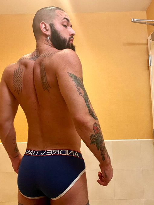 #andrewchristian https://t.co/9nF4YnADfp<a href="/tag/andrewchristian"class="tags">#andrewchristian</a>