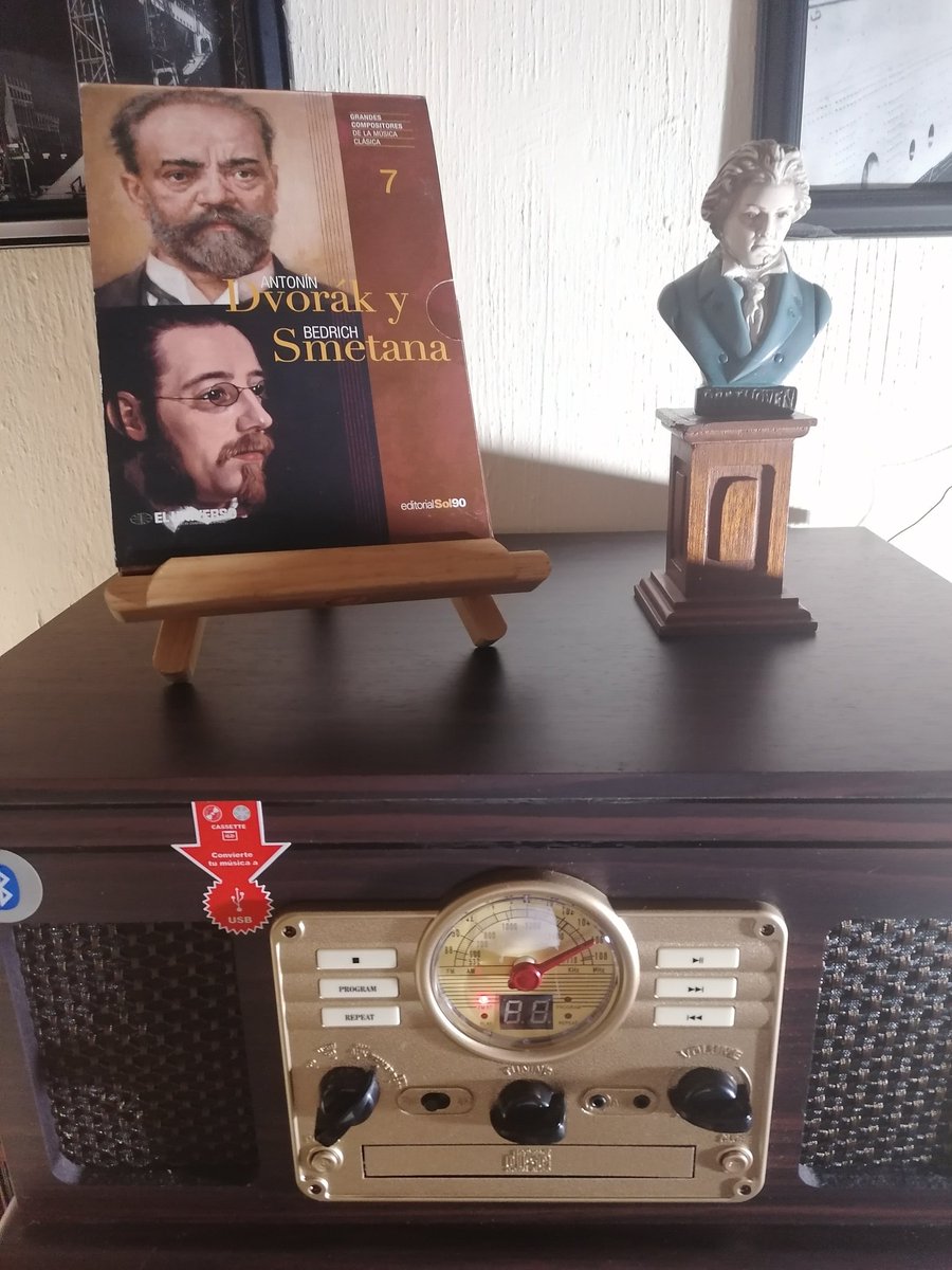 Tony31874853's tweet photo. Ahora para la noche ponemos a 3 autores #NowPLaying #musicaclasica #Musica #vinilo #discocd #beethoven #smetana #dvorak https://t.co/FVSotCoCVa