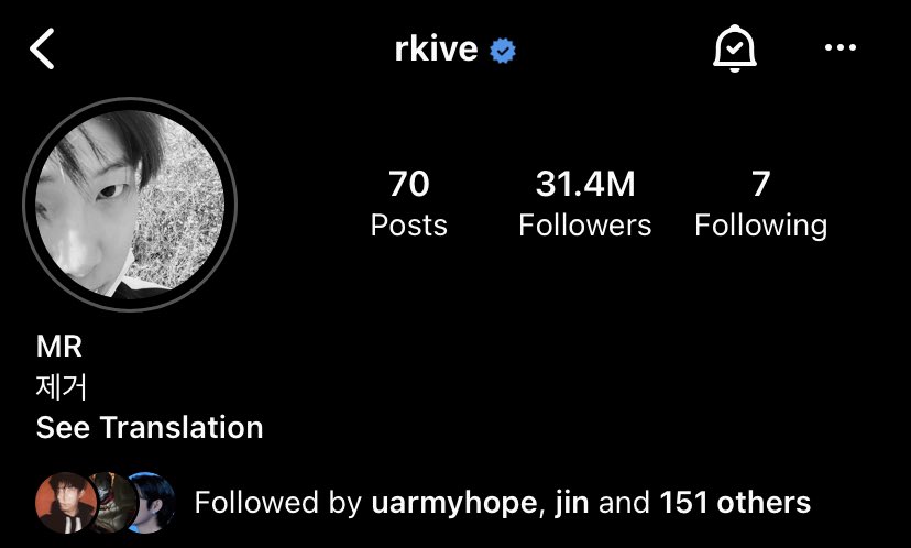 haruharu_w_bts's tweet photo. 🐨‘s Instagram
1) name &amp; bio: MR remove
2) ah.. insta isn’t helping (ig has to review the name change)
3) please change it to MR right now @instagram 
4) well removing <my> account for a day doesn’t seem too bad either.. #ohnice https://t.co/hiw2X5kUe4