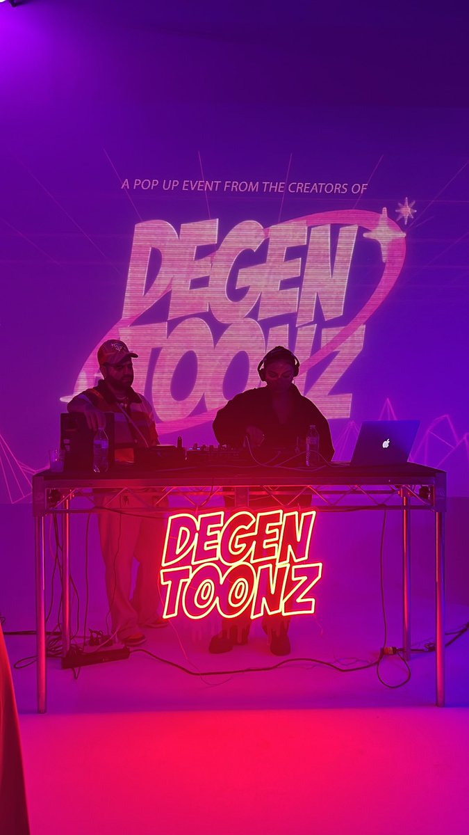_Kenz123's tweet photo. All the cool cats are here @DegenToonz https://t.co/JfWyIfenbJ