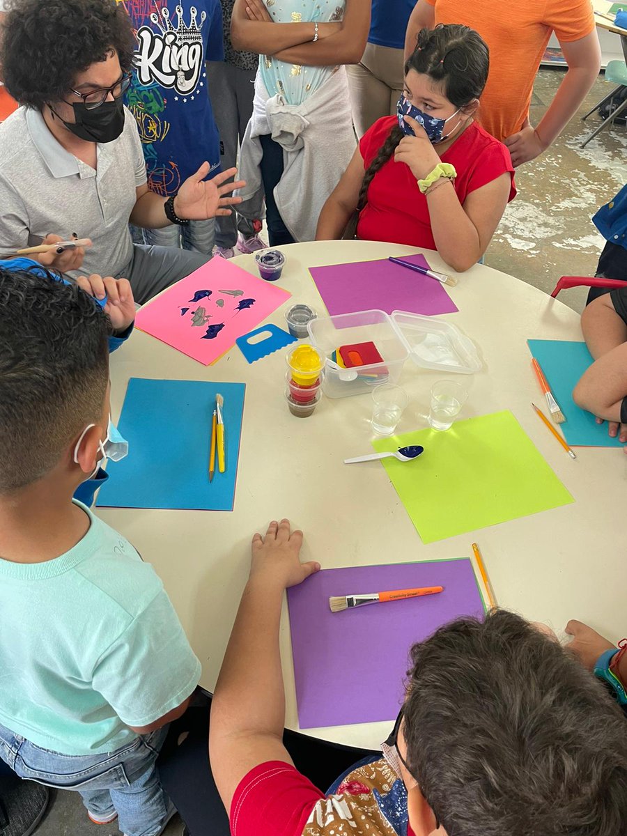 MikeyRodrigue11's tweet photo. A capture of me teaching (for the first time) in Puerto Rico!!🇵🇷🖌 https://t.co/VonsYDTAVY