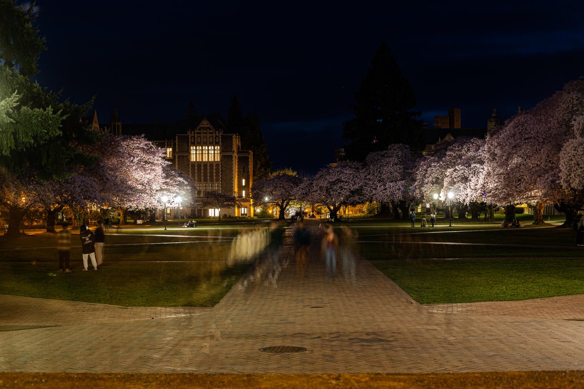 Asking the photographer to take pictures of me at all different hours of the day... Is it me? Am I the drama? 🌙 

📷 : <a href="/Raymondsmith__/">Raymond Smith</a>