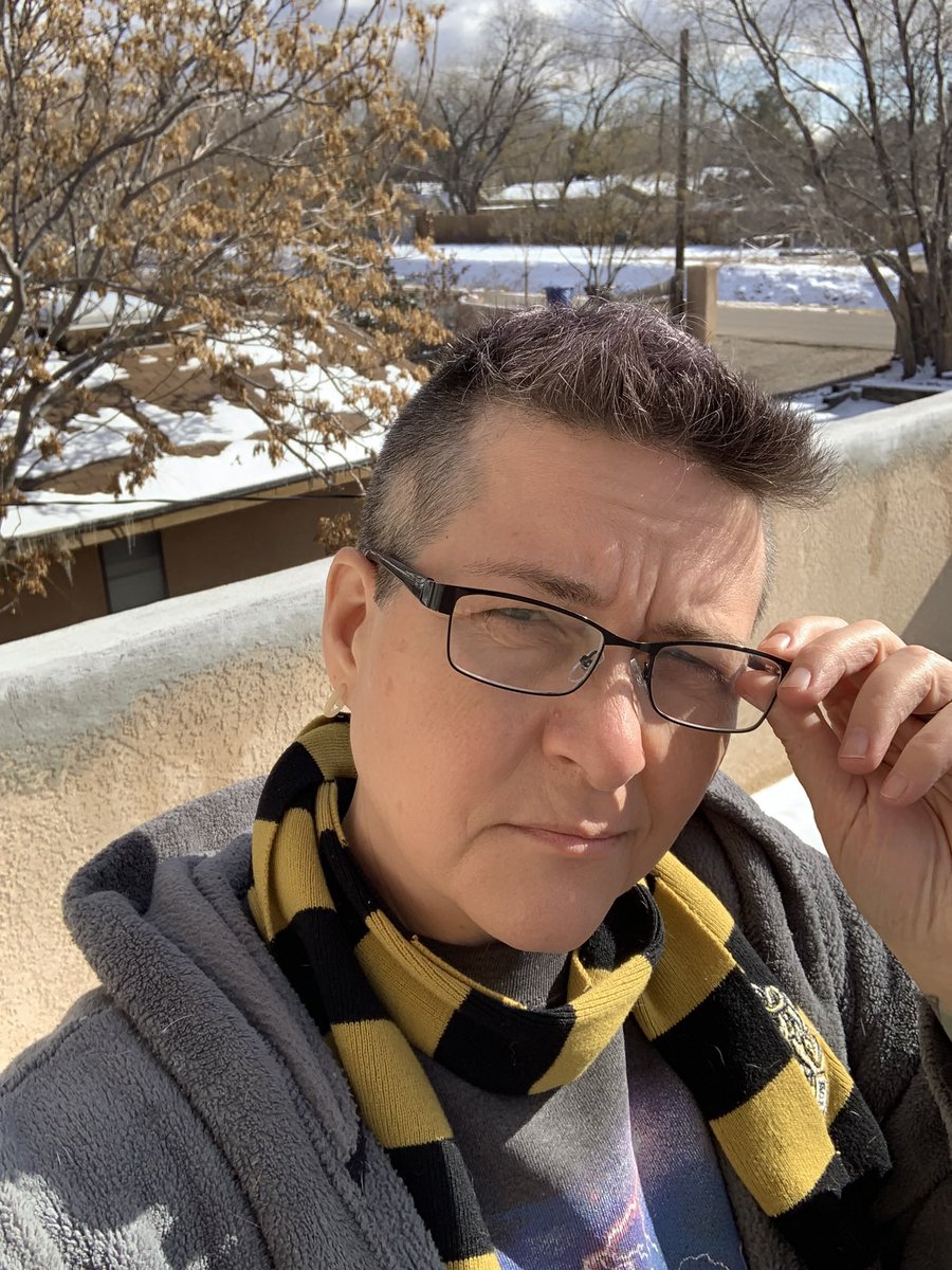 hufflepuffrogue's tweet photo. #nonbinary #nonbinaryaf https://t.co/gKznrZMruI