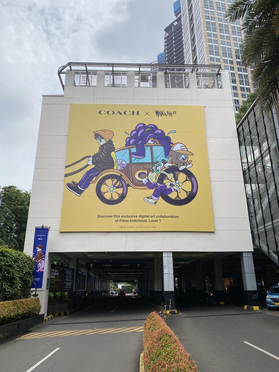 muklay_'s tweet image. ✨ GM ✨so happy to see my work print into huge banner 😜