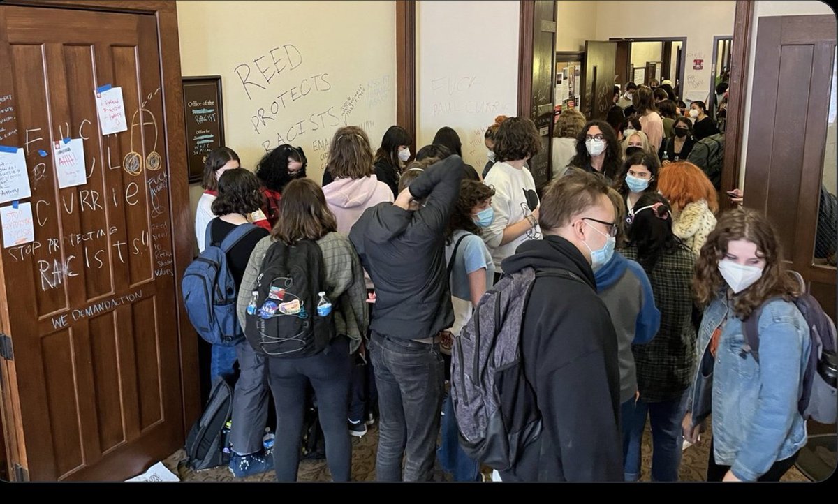 odinborson74's tweet photo. @reedquest You mean, this photo showing violent leftist idiots seeking to lynch a teacher for having an opinion counter to the #AntifaIncel narrative? https://t.co/Bd3Lr4dMUh