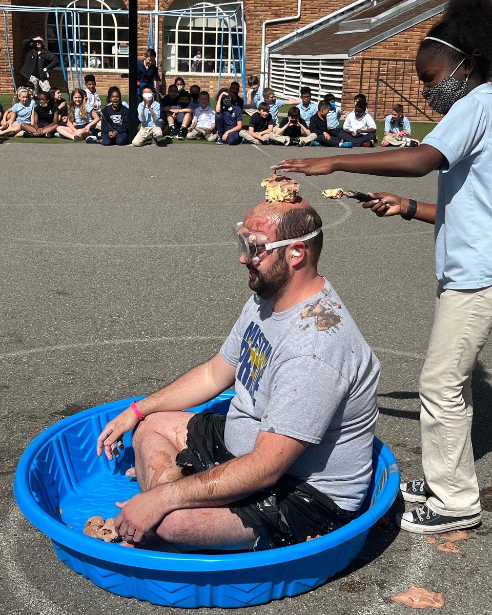 MHSMidtown's tweet photo. Our successful completion of our Million Minutes Reading Challenge was celebrated again today! It was 5th-8th grade’s turn to make Principal Wallis into a sublime sundae! https://t.co/B2WHaPSZUu