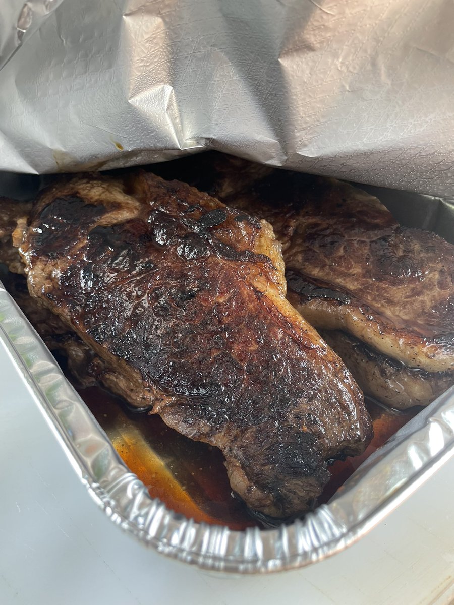 JarrodLees's tweet photo. @PeteMcGil talking all things eating quality with some #naturesfresh from #OakeyBeefExports with a mock sensory session to boot. What we learned from sample 2 - high ossification = tough meat! @ERS_UNE https://t.co/EEs9E5IP27