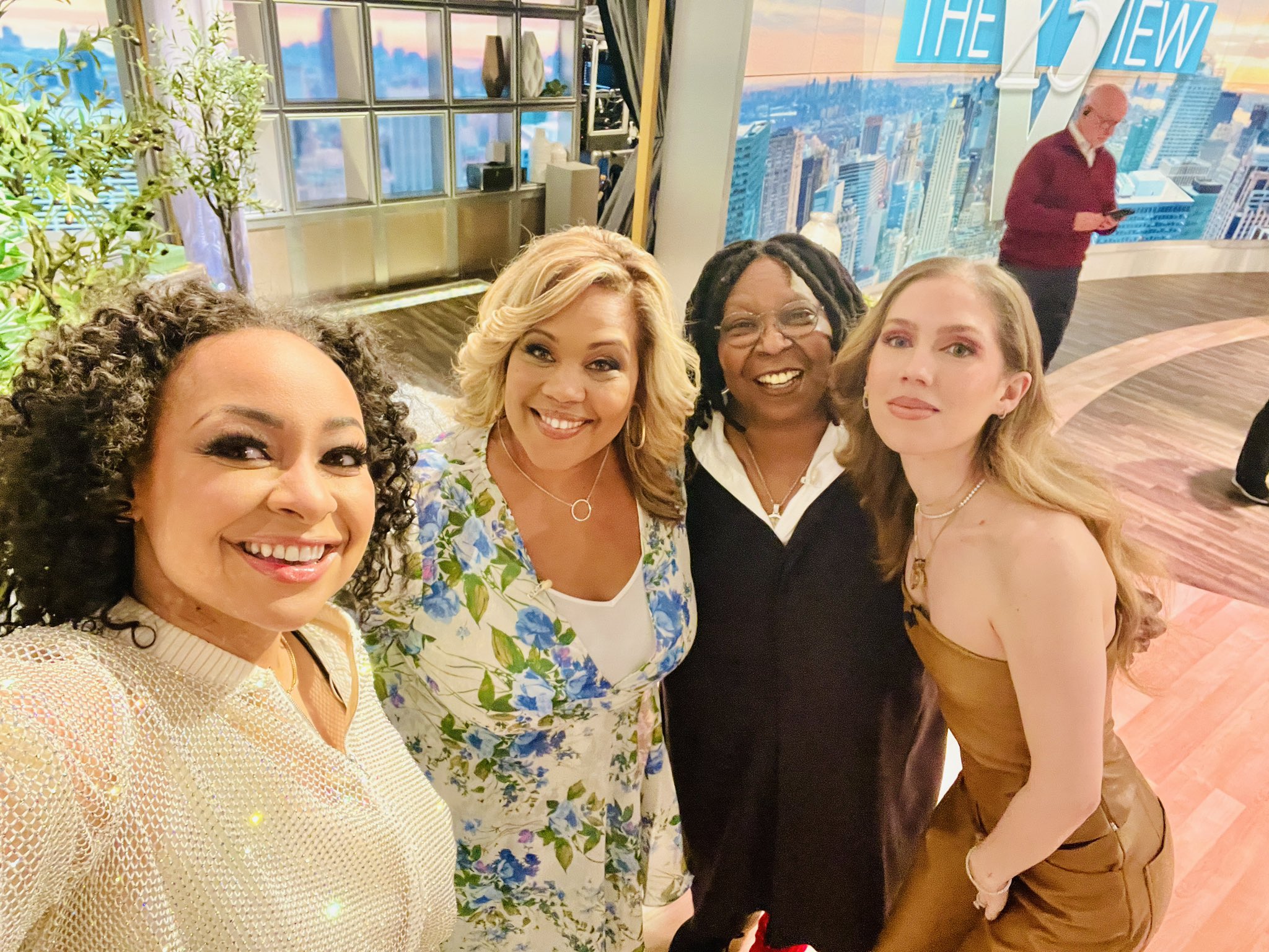 Tara Setmayer 🌻 on Twitter.