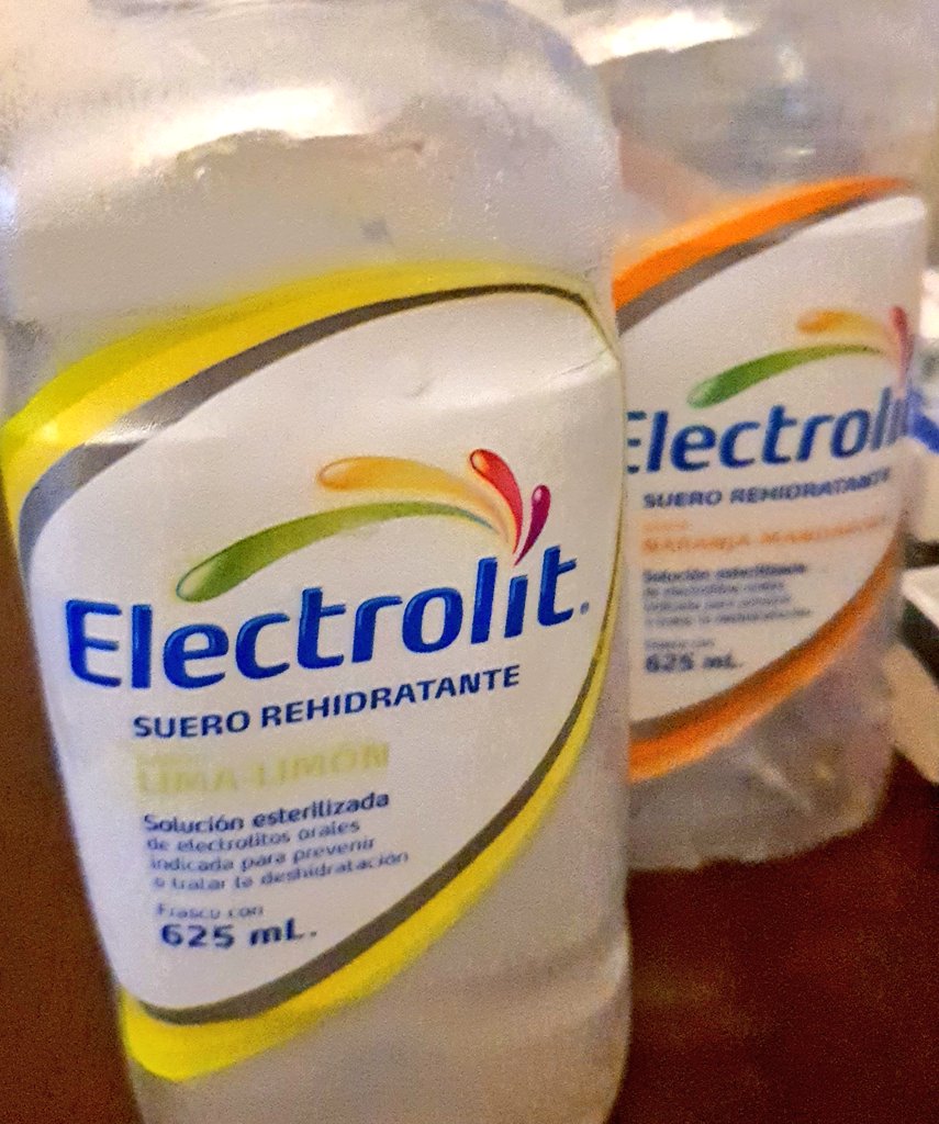 TutePower's tweet photo. Vamos a la #CDMX decían, a comer de todoooooo decían, no pasa nada... decían 😖😅😖😅😖😅😖
#ParteDelShow https://t.co/3zZeNbAR0N