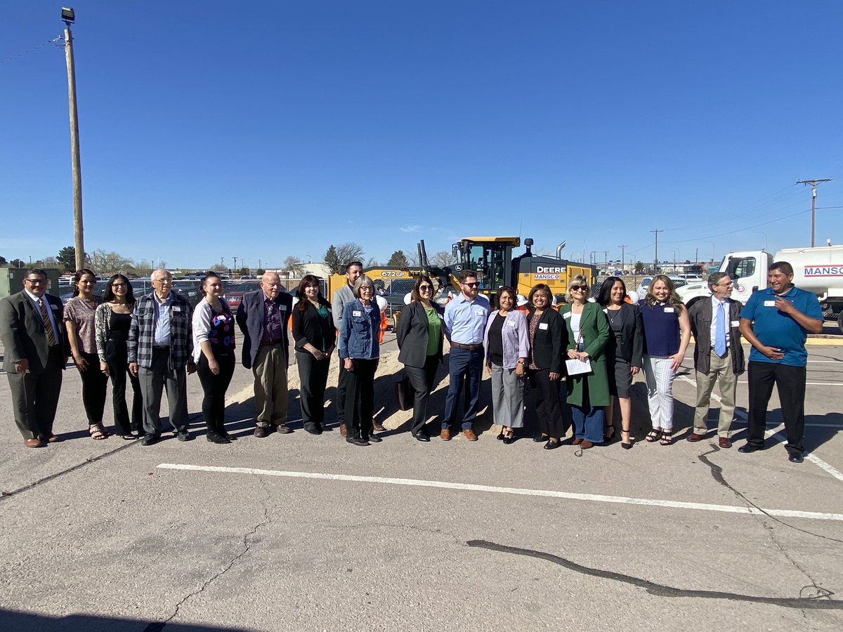 CasaDPeregrinos's tweet photo. We'd like to express our gratitude to everyone who joined us at our groundbreaking ceremony today. This is a new era for our community. Thank you! #CdPfeedsLC #CDPCares #endhunger #FoodInsecurity #lascruces https://t.co/6jF6nXExmA