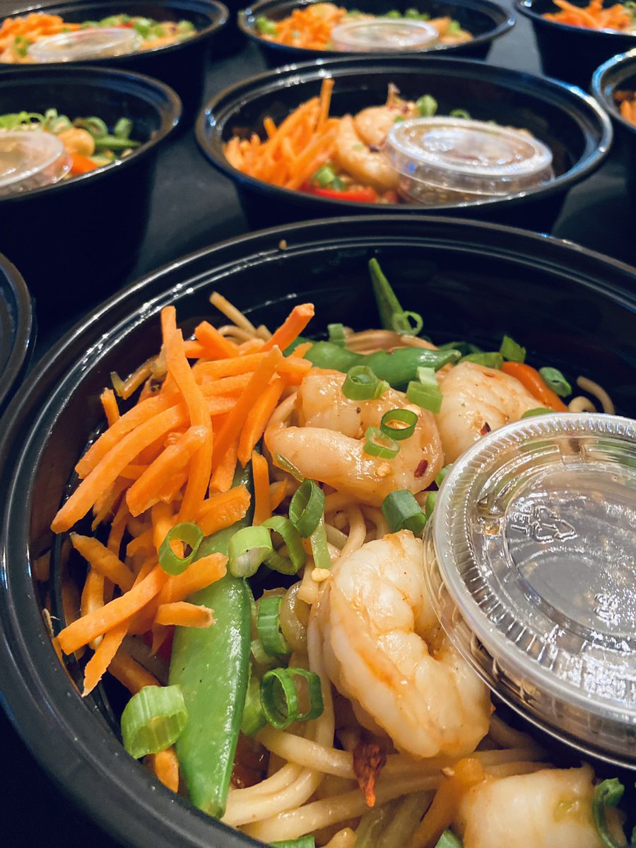 Sould_Food's tweet photo. New #PreparedMeal item are in!

Get them while they last:
💛Shrimp Lo Mein Bowls

Stop by Midtown Market Sola Station (337 Taylor St) any day between 7am &amp; 10pm!

#GetSould #shrimp #LoMein #SouthernBodega #welcometothenextlevel #canalside #solastaion #columbiasc #wegrowtogether https://t.co/ANXLAHUUvL