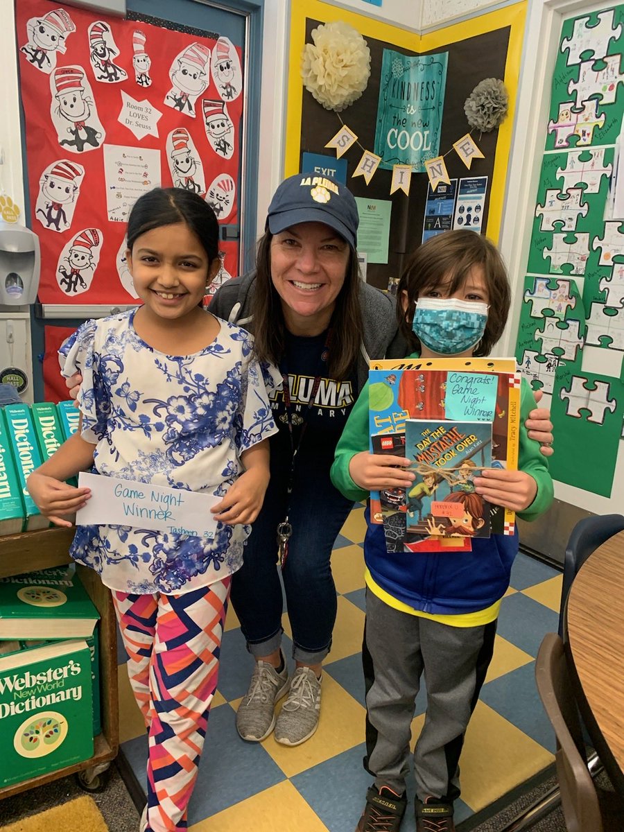 LaPlumaPanthers's tweet photo. Math Game Night raffle winners! Thank you to Mrs. Gutierrez for coordinating our event! #madaboutmath #wearelapluma🐾 https://t.co/5AUEiZhfYN