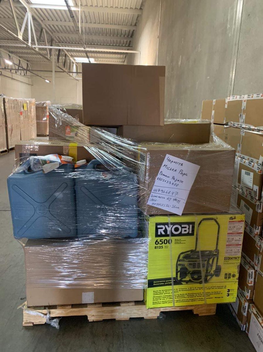 UnitedHelpUA's tweet photo. ⚡️60 🚚carrying medical supplies & other aid sent out to other parts of #Ukraine only in the 1st week of opening
📌24 pallets➡️#Kharkiv
📌17 pallets➡️new hospital in #Kozelets
📌10 pallets➡️#Kyiv Children Hospital
and others
Let’s take care of 🇺🇦 together: https://t.co/XdhuVJGfKx https://t.co/5AnbBN8MDD