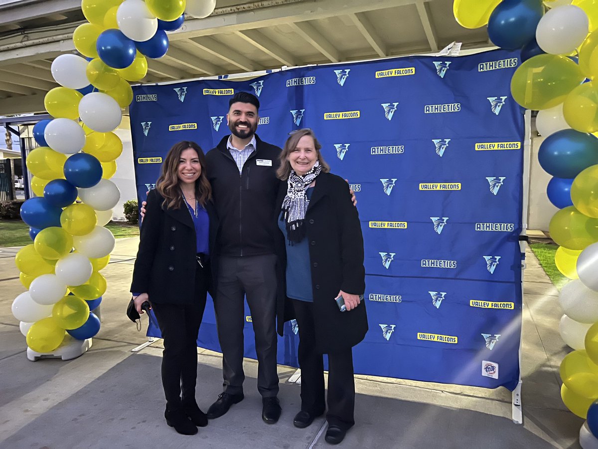 Hector Ceniceros (@hectorceniceros) on Twitter photo The <a href="/ValleyFalcons/">Valley Falcons</a> Open House was a huge success! It was great to see all the connections being made between families and staff. #WeAreSAUSD The <a href="/ValleyFalcons/">Valley Falcons</a> Open House was a huge success! It was great to see all the connections being made between families and staff. #WeAreSAUSD