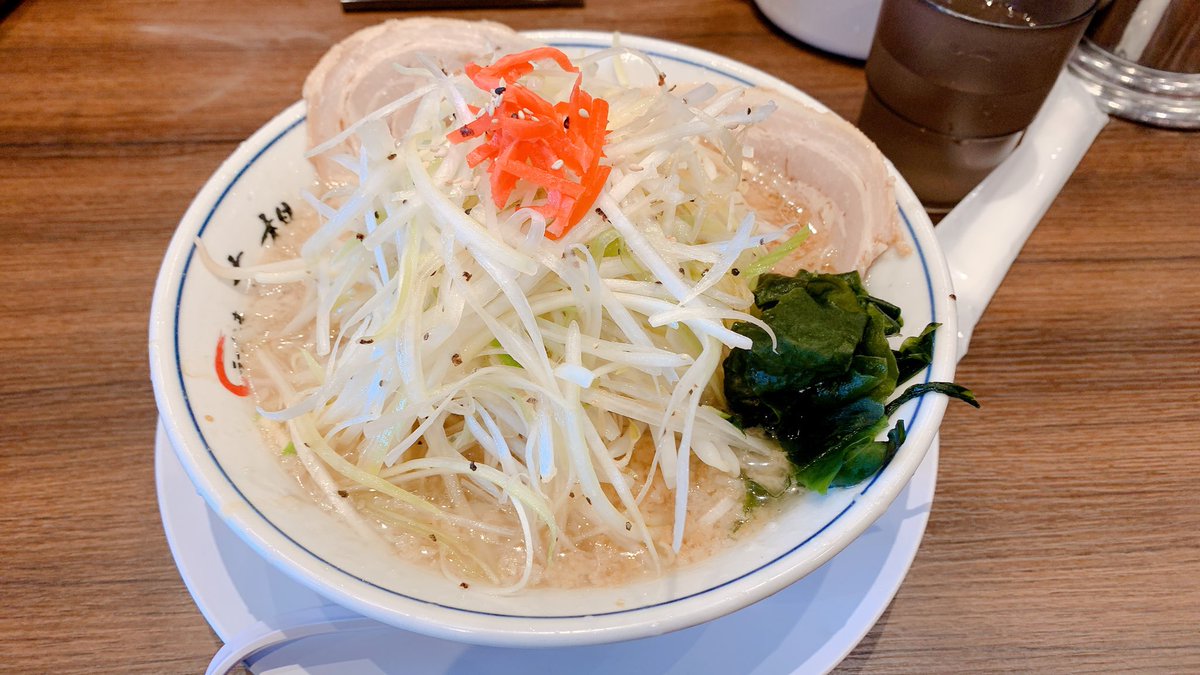 amechan0039's tweet photo. ラーメン亭吉相

角ちゃんゲストで出てたのみたし行けてよかった。
角ちゃんの利き○○���信の的中率が凄かったから食リポきくとそうなんだろなぁって参考になる。

チャーシュー柔らかいし美味しかった
サイン見れてよかった

#角ゆりあ
#清司麗菜
#對馬優菜子
#真下華穂 https://t.co/EhrONa6pC4