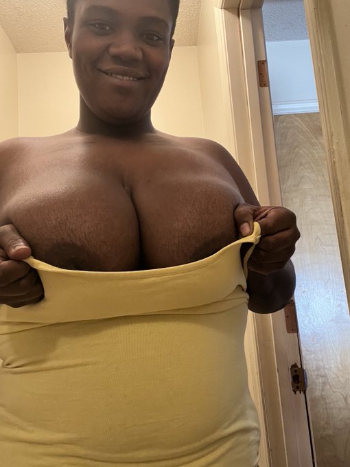 Beautiful is in the eye of the beholder 🥰 https://t.co/oV4sKyz5ws<a href="/tag/ebony"class="tags"><span>#ebony</span></a><a href="/tag/boobiesunday"class="tags"><span>#boobiesunday</span></a><a href="/tag/pleaserpleases"class="tags"><span>#pleaserpleases</span></a>