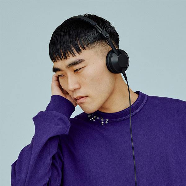 LEBEN_by_'s tweet photo. 【新商品!#PioneerDJ / #HDJCX 展示スタート】
一見スタイリッシュでオシャレ系ヘッドフォンかな~と思いきや、音質もヤバっとなりました!
何はともあれ、一度ご試聴しないと始まりません。ぜひ、ご来店お待ちしてます!!
▼詳細ページはこちら
https://t.co/X9rbw5H6mA
#オタレコ #レーベン https://t.co/3xf8qp1rNT