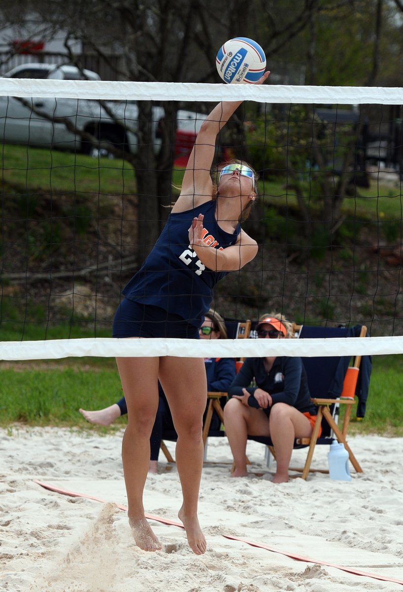 CN_Eagles's tweet photo. 💪 Most wins in a single season
1️⃣0️⃣9️⃣0️⃣ days without a home loss
🖐 five sweep victories this season

@cnbeachvb was clicking on all cylinders against St. Andrews

📰 https://t.co/5OcSxLTO4j https://t.co/zd30by5Arl