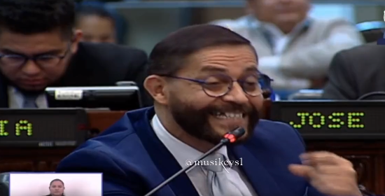 LeoncitaUmanzor's tweet photo. #SonrisaColgate .. Ah qué Micocholco !! .. jaja .. ya no hay respeto para el Jorge Castro 👇🏾🤣✌️🏾 https://t.co/OfoBxTr2nC