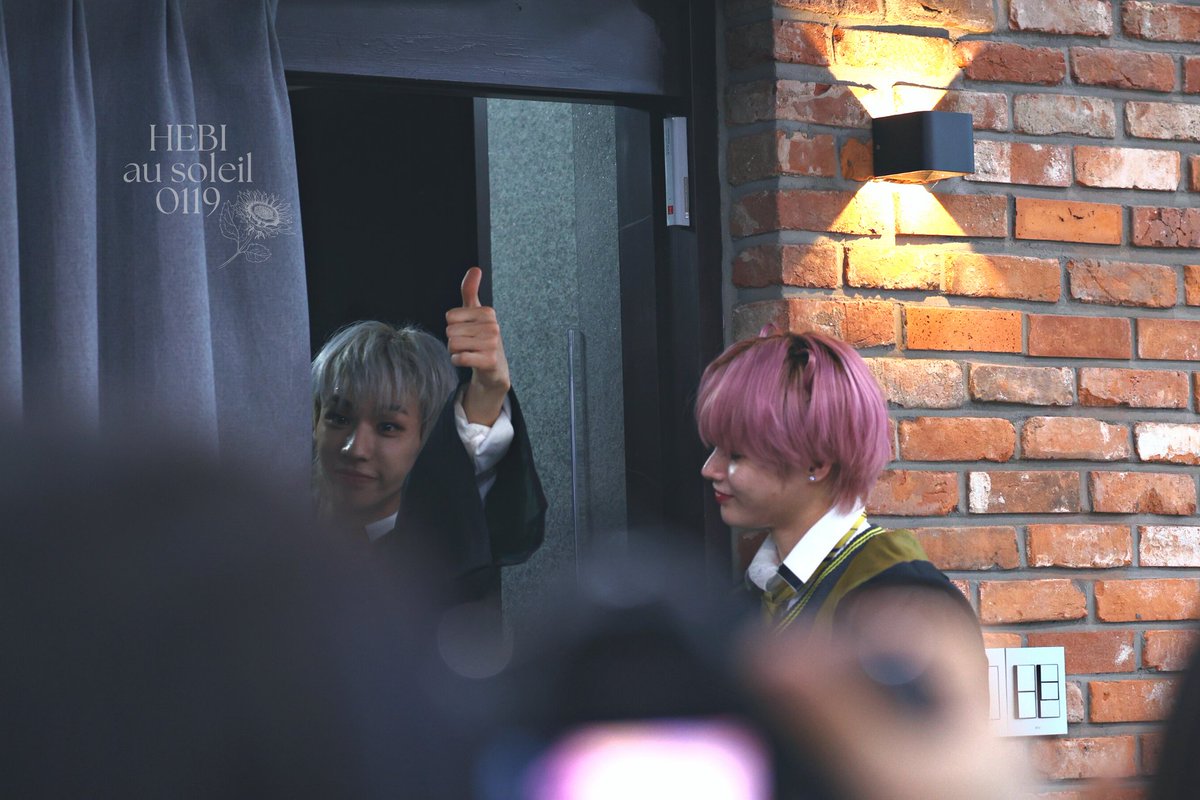 hebi_soleil's tweet photo. 220307 • Harry Potter • HQ

ｄｏ ｙｏｕ ｆｅｅｌ ｔｈｅ ｍａｇｉｃ？

(ﾉ>ω<)ﾉ :｡･:*:･ﾟ’★,｡･:*:･ﾟ’☆

#HANBIN @HANBIN_twt_
#한빈 #화랑 
#템페스트_한빈 #AprilFoolsDay https://t.co/noc5ieIRuC